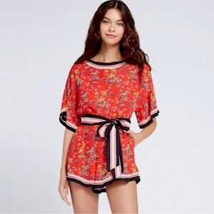 NWOT Alice + Olivia Bowie Floral Red Romper Size 6